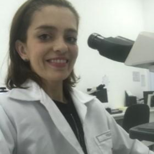 Dra. Fernanda Ferreira de Caires