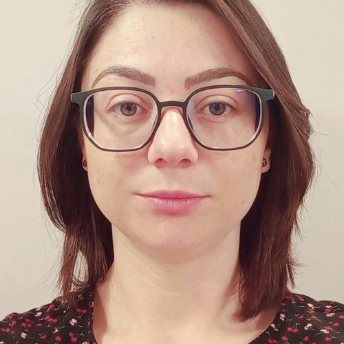 Dra. Tayza Katelline Danilau Ostroski