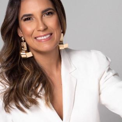 Dra. Larissa Pereira Branco Iida