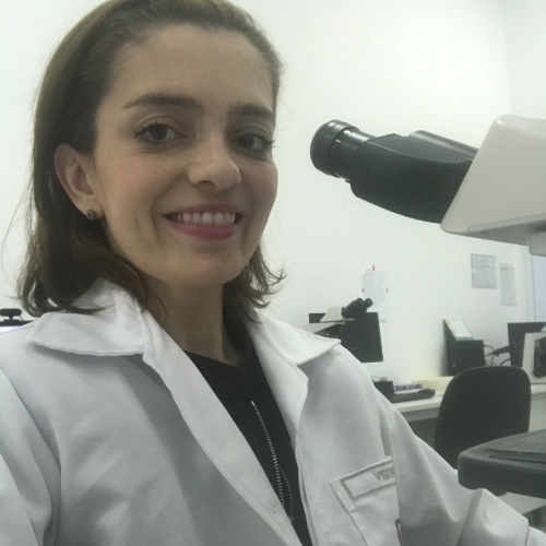 Dra. Fernanda Ferreira de Caires