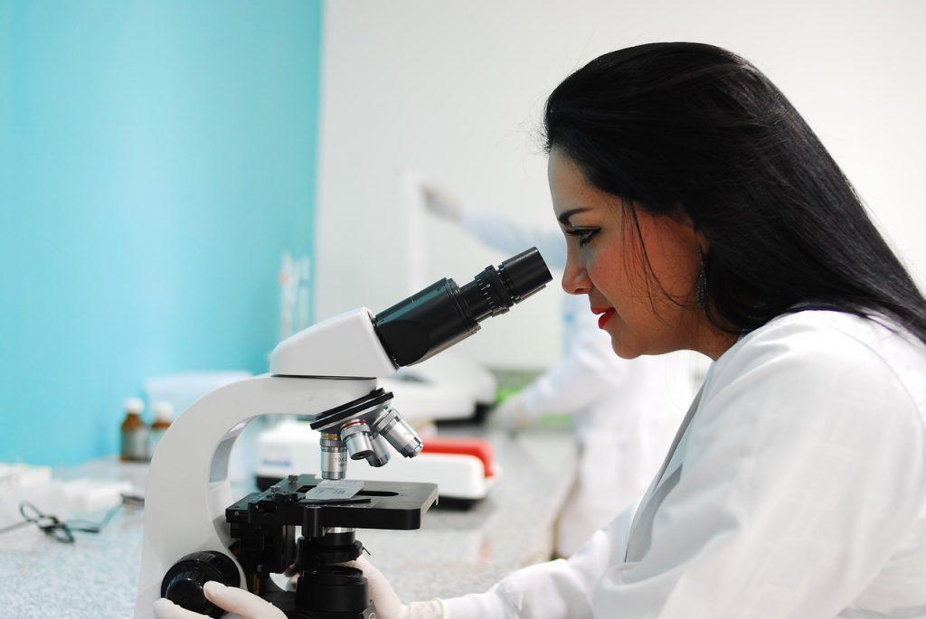 Passo a passo para fidelizar os clientes do seu laboratório | Diagnósticos do Brasil